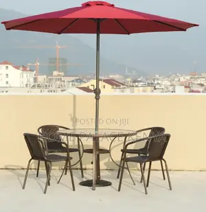Outdoor Set: Aluminum Outdoor Dining Table With Umbrella