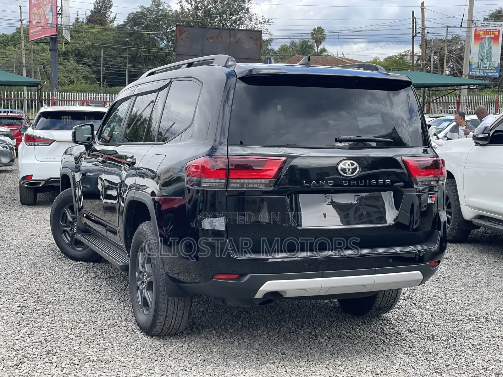 Toyota Land Cruiser LC300 2023 Black