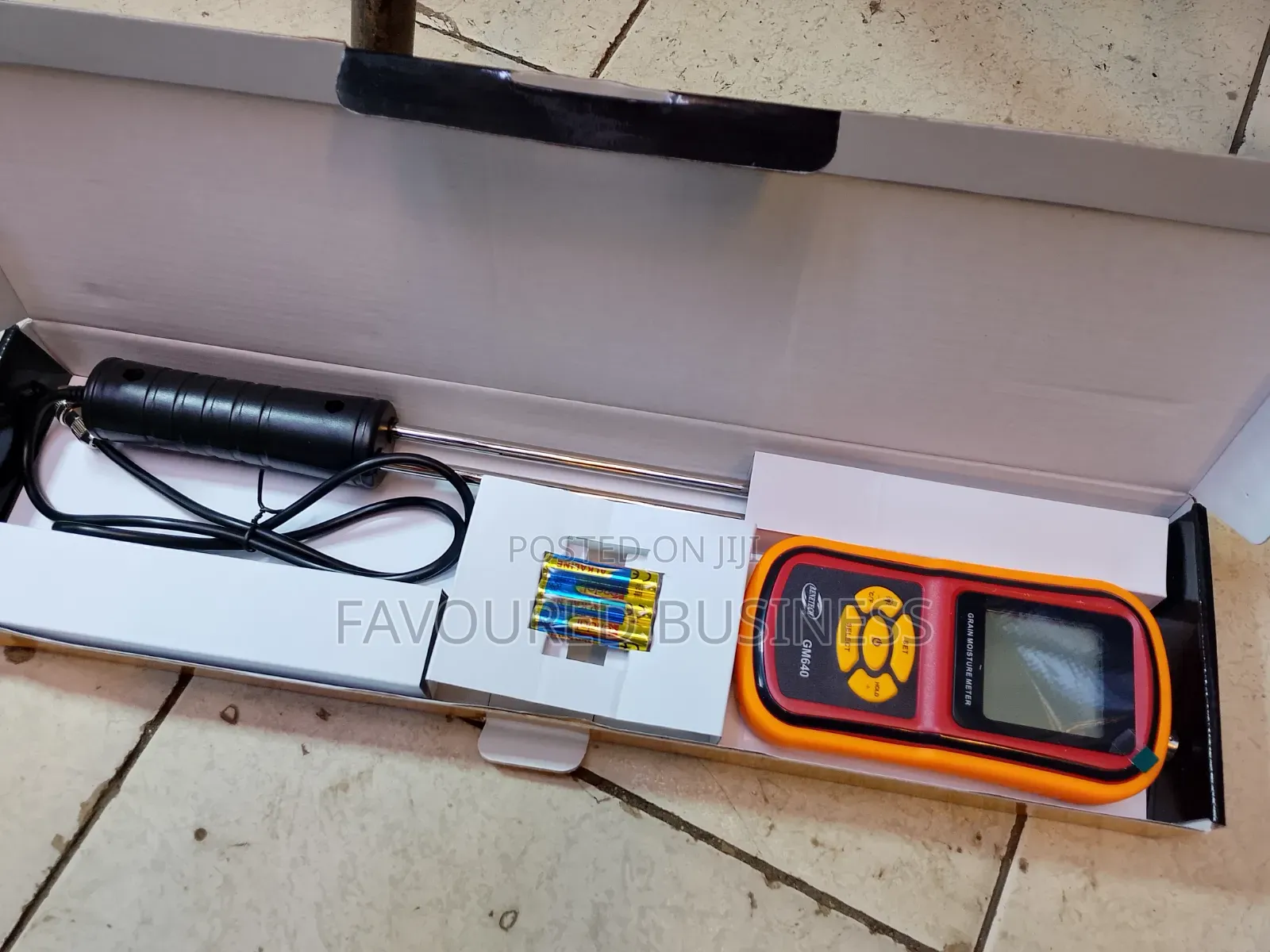 Offer Offer ! Digital Moisture Meter / New Restocked Moisture Meter