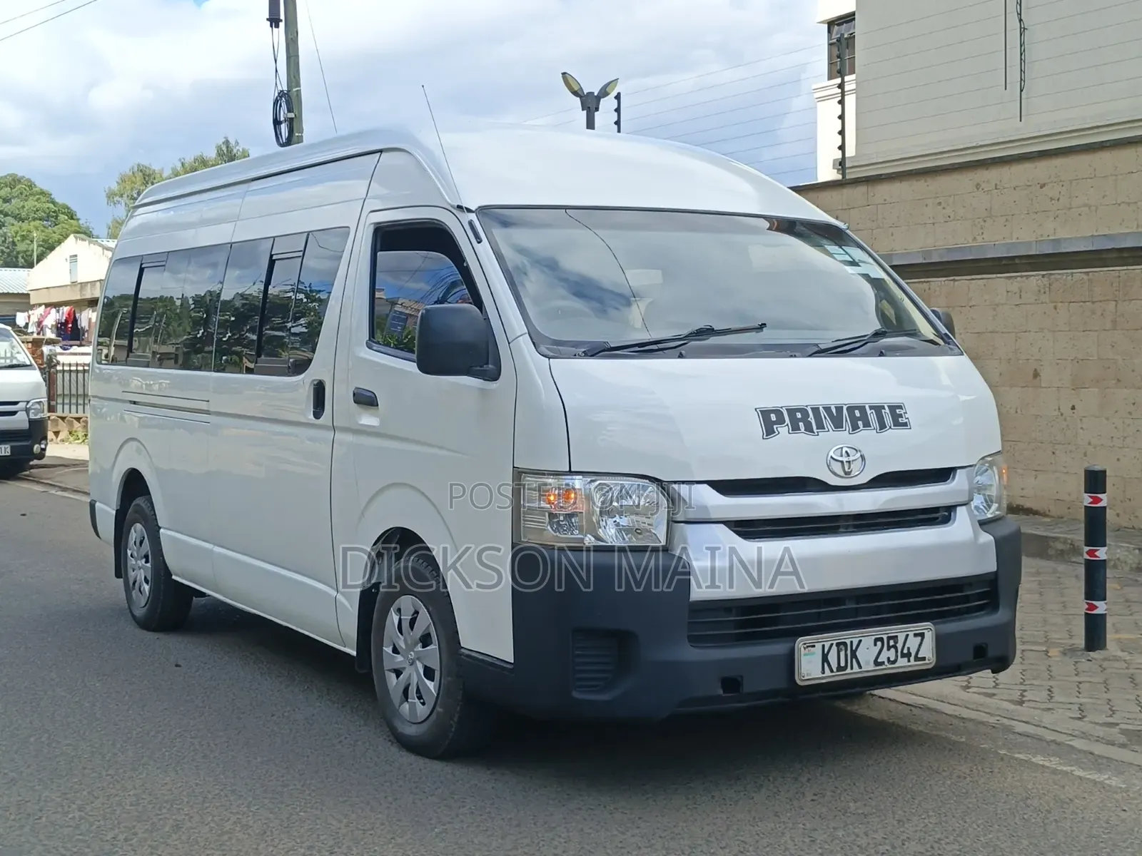 Toyota HiAce 2017 White