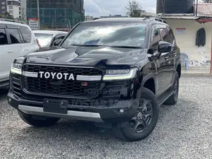 Toyota Land Cruiser LC300 2023 Black