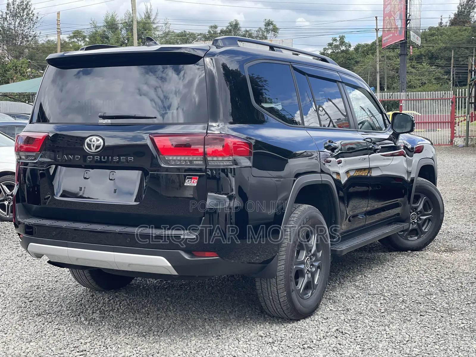 Toyota Land Cruiser LC300 2023 Black