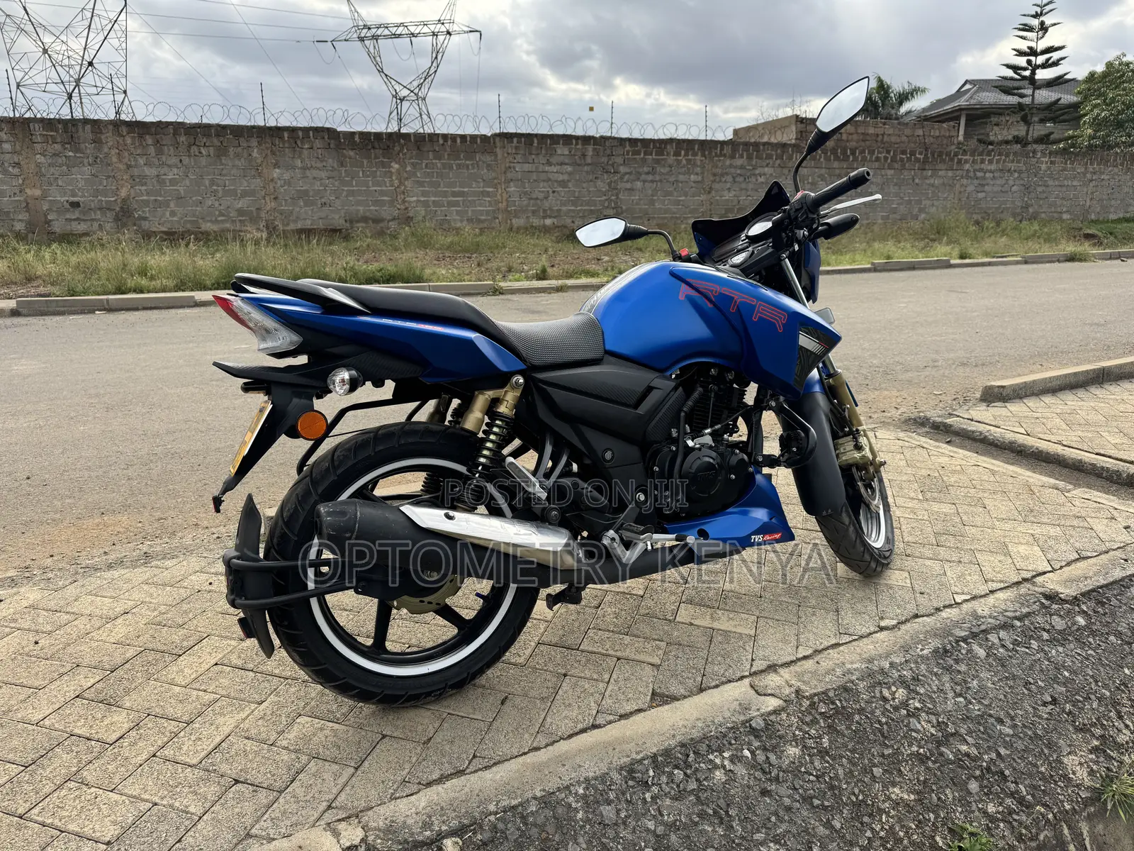 TVS Apache 180 RTR 2025 Blue