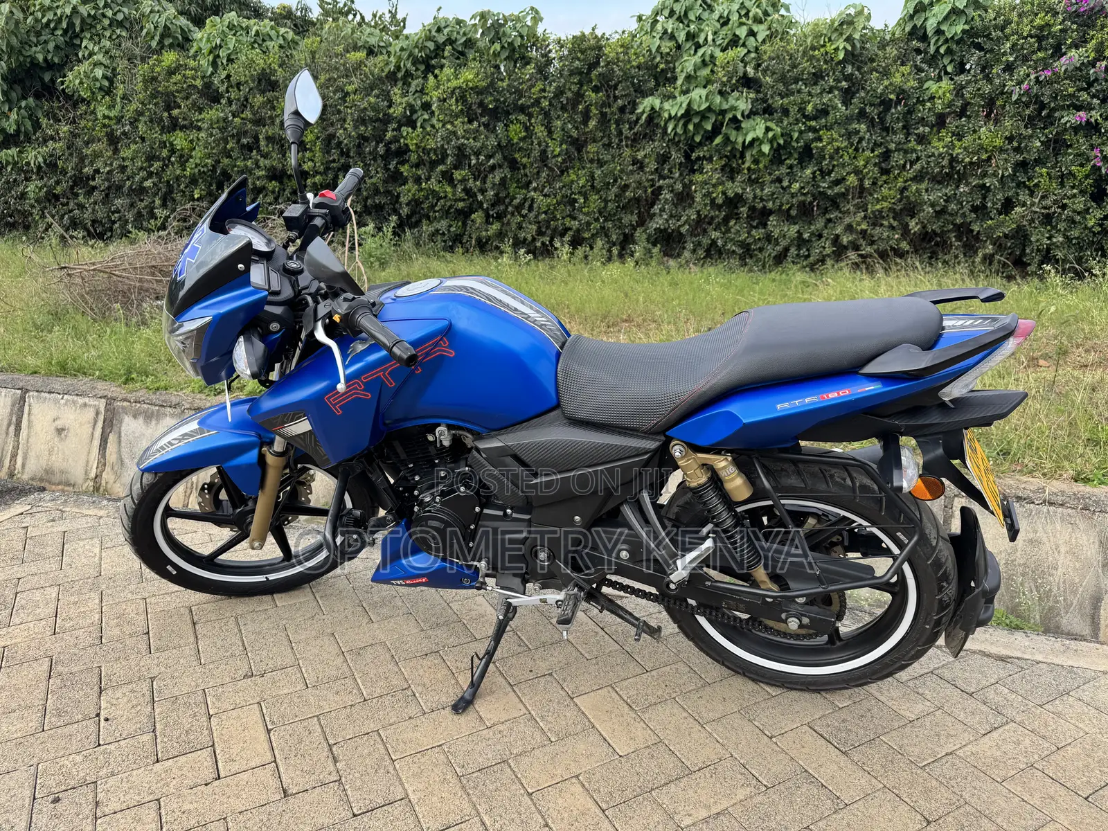 TVS Apache 180 RTR 2025 Blue