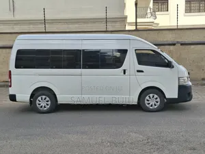 Toyota Grand HiAce 2017 White