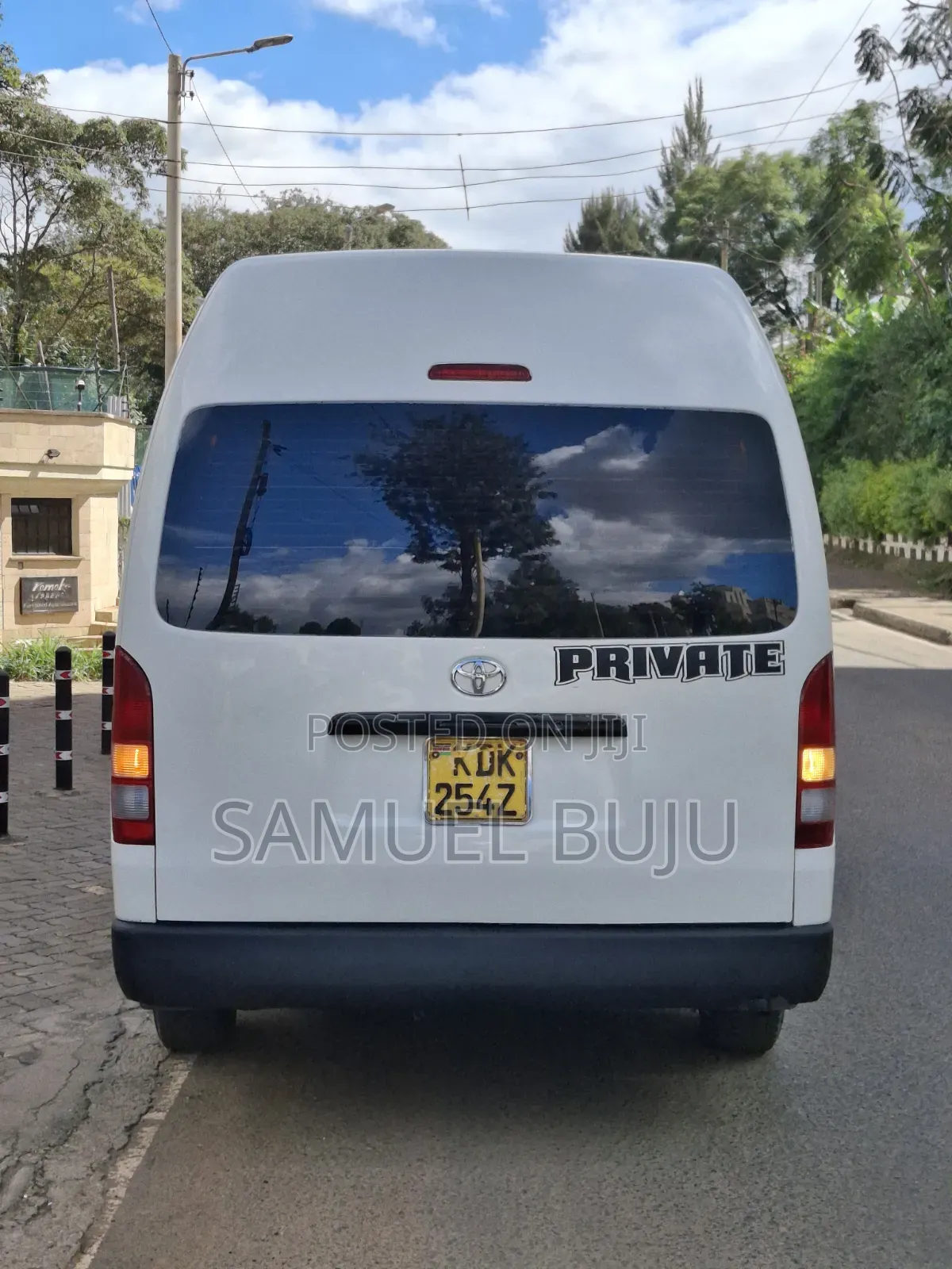 Toyota Grand HiAce 2017 White