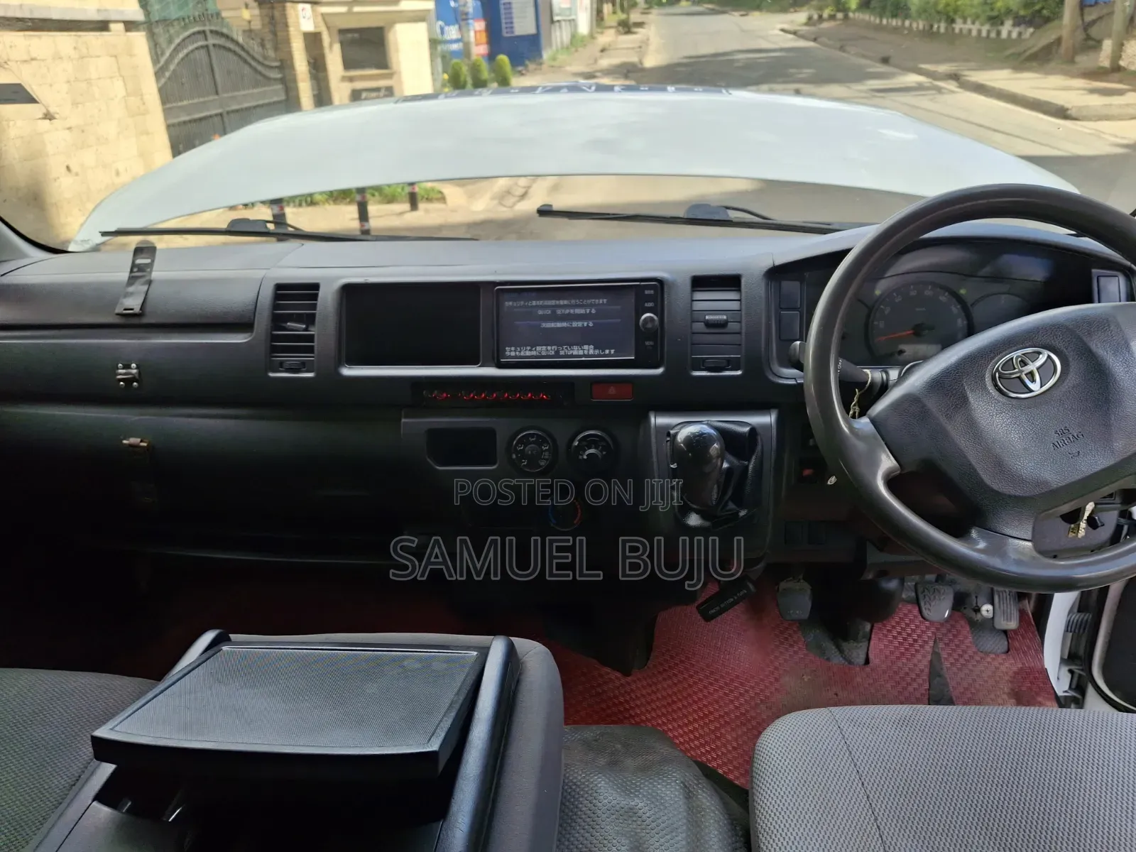 Toyota Grand HiAce 2017 White