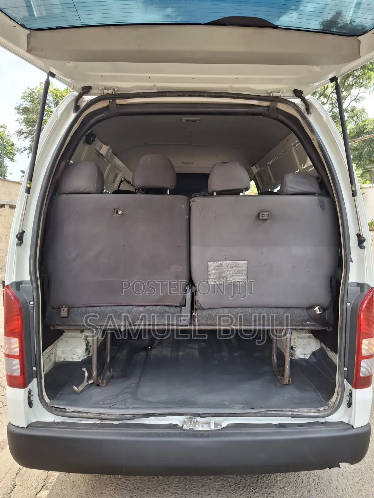 Toyota Grand HiAce 2017 White