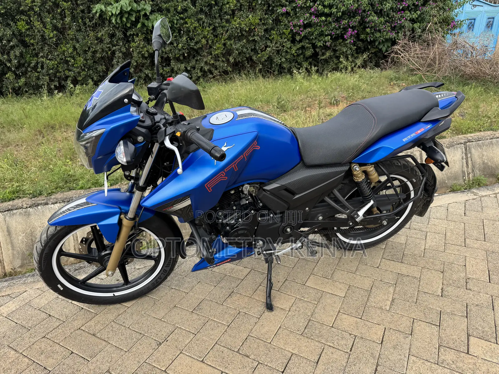 TVS Apache 180 RTR 2025 Blue