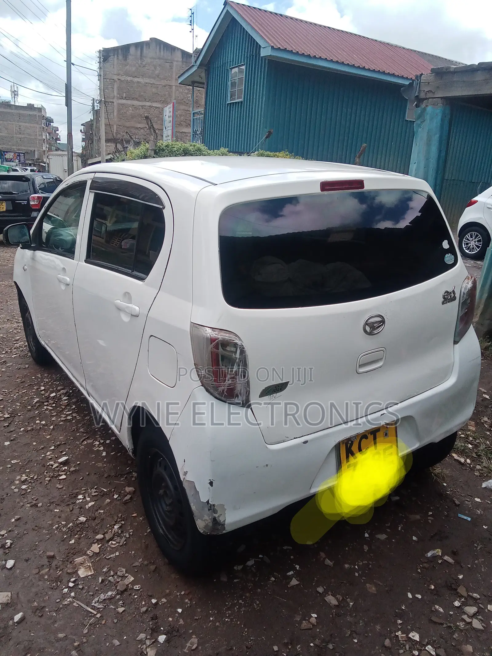 Daihatsu Mira 2011 White