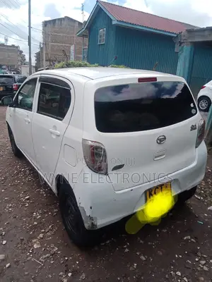 Daihatsu Mira 2011 White