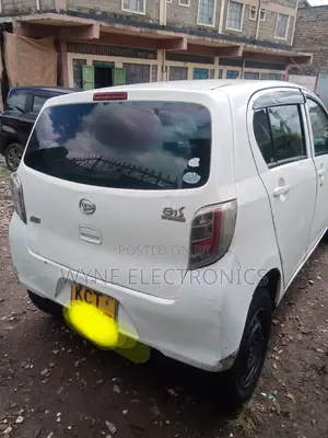 Daihatsu Mira 2011 White