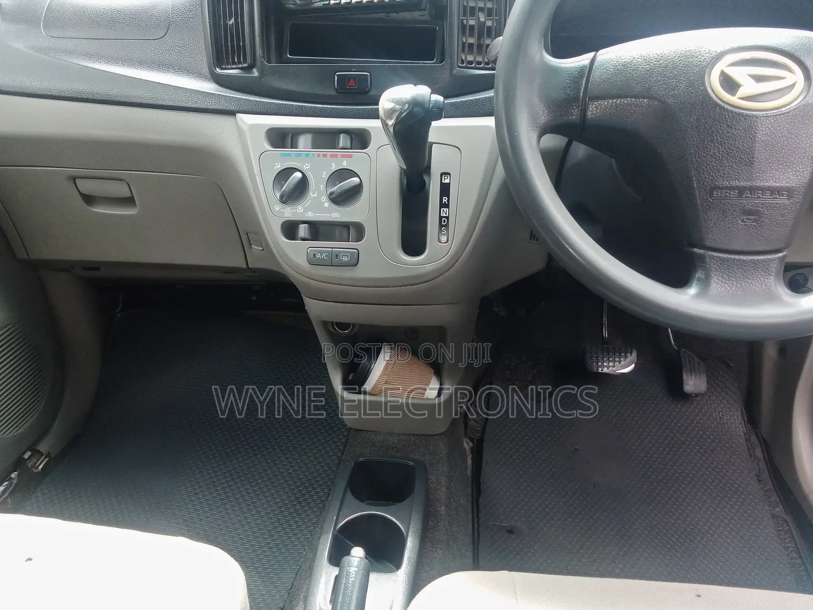 Daihatsu Mira 2011 White