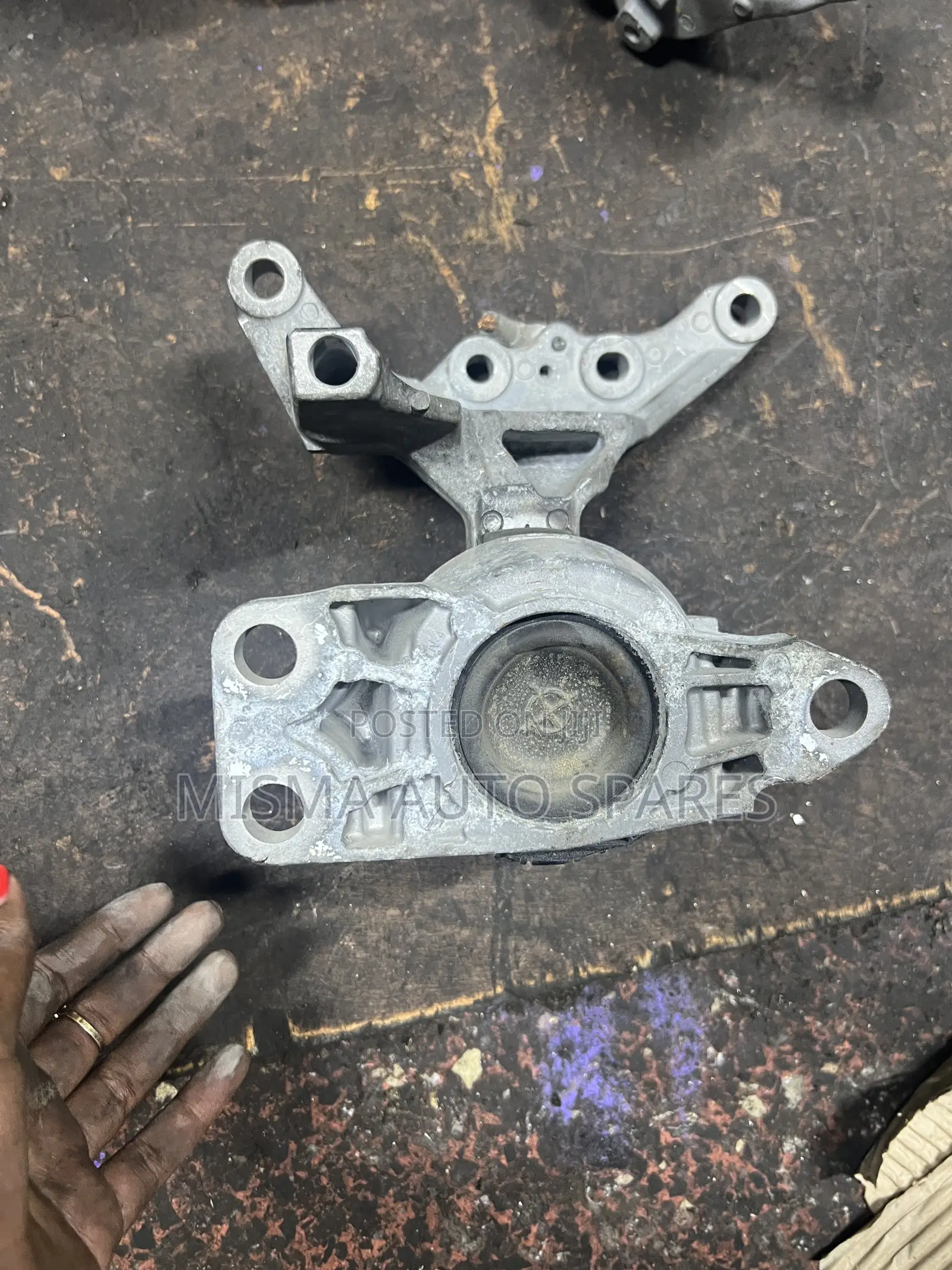 Nissan Xtrail T32 Engine Mounting