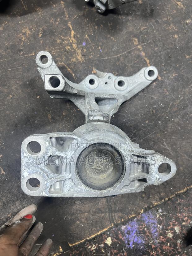 Nissan Xtrail T32 Engine Mounting - thumbnail 5