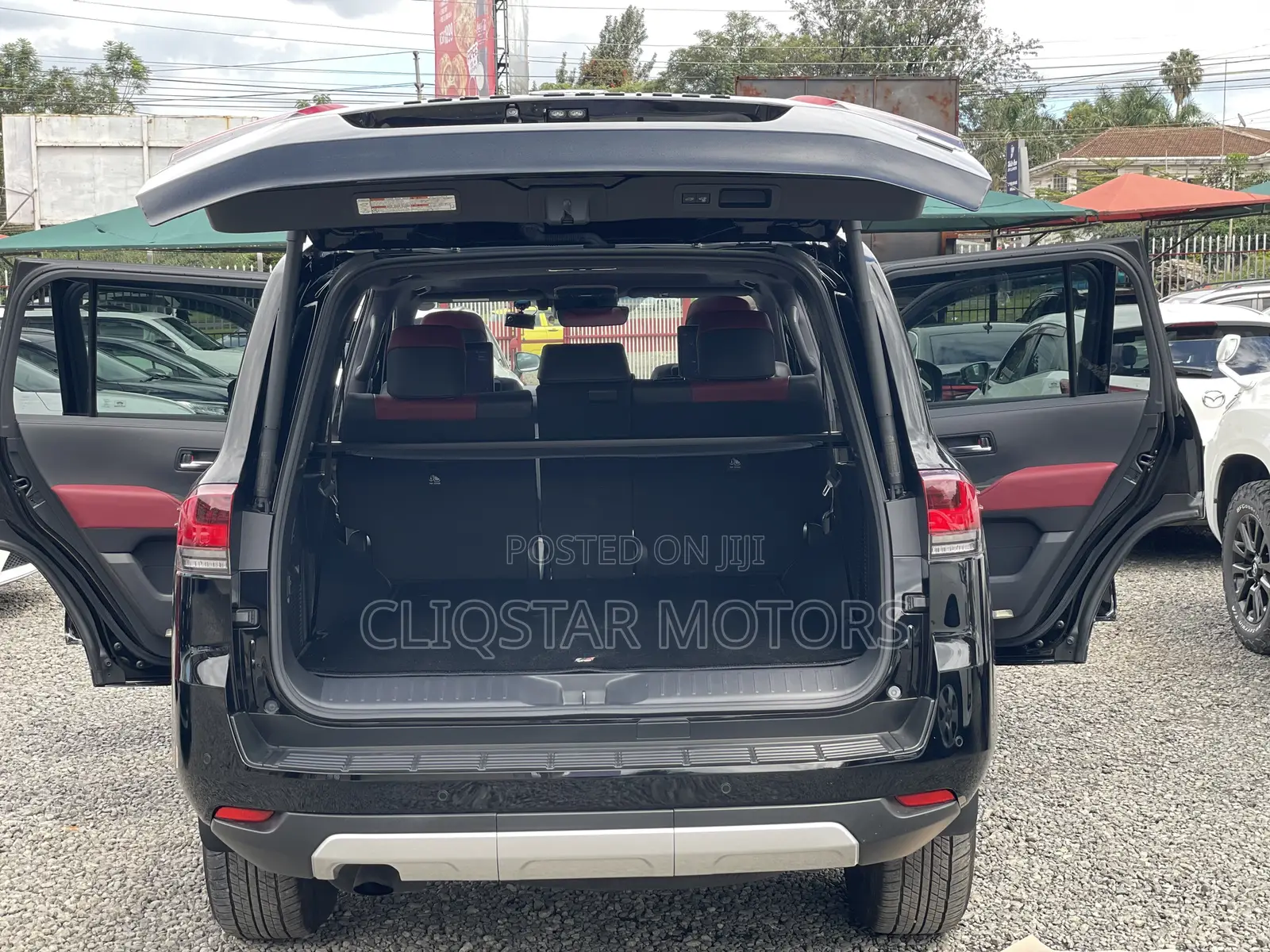 Toyota Land Cruiser LC300 2023 Black