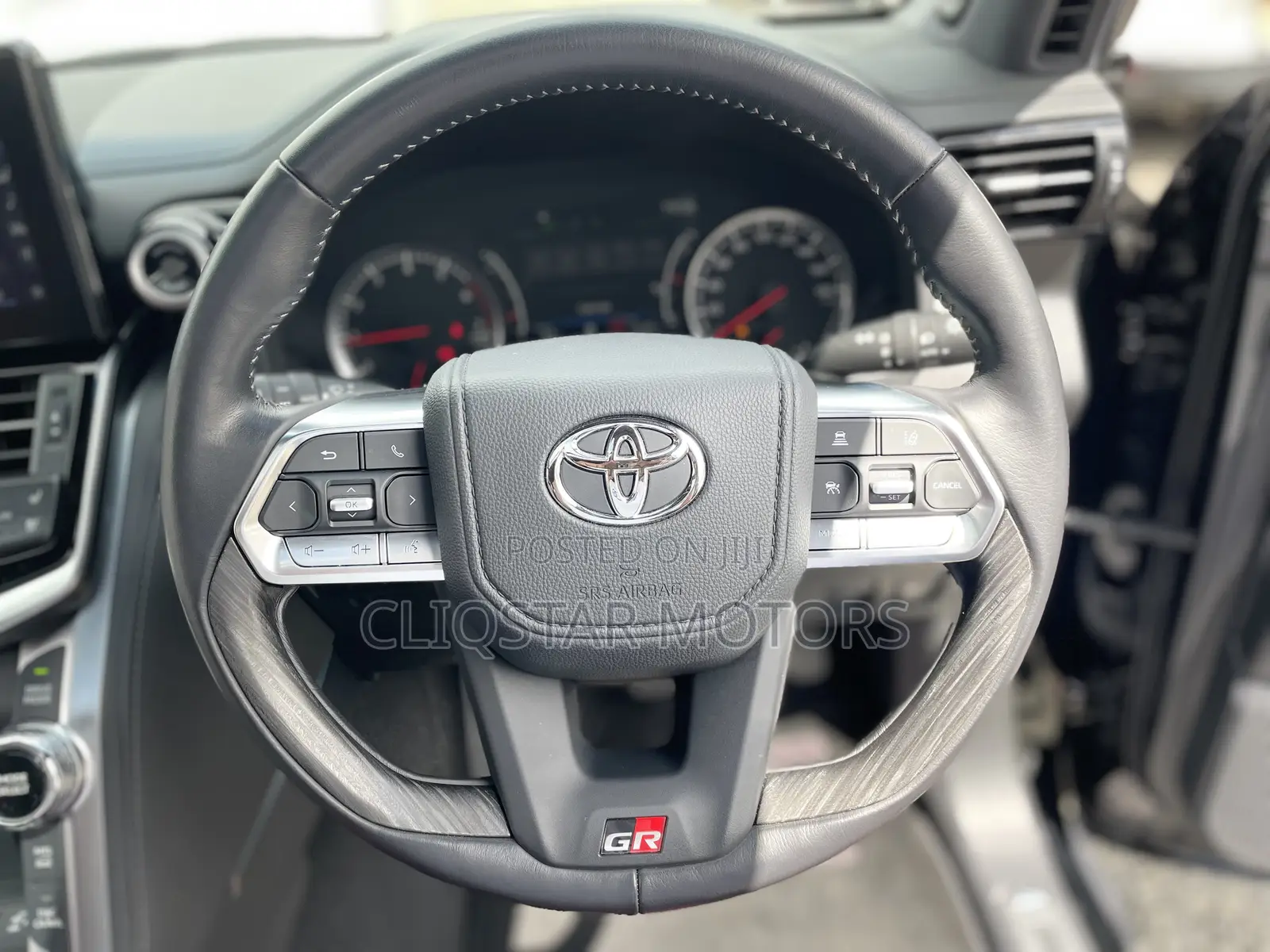 Toyota Land Cruiser LC300 2023 Black