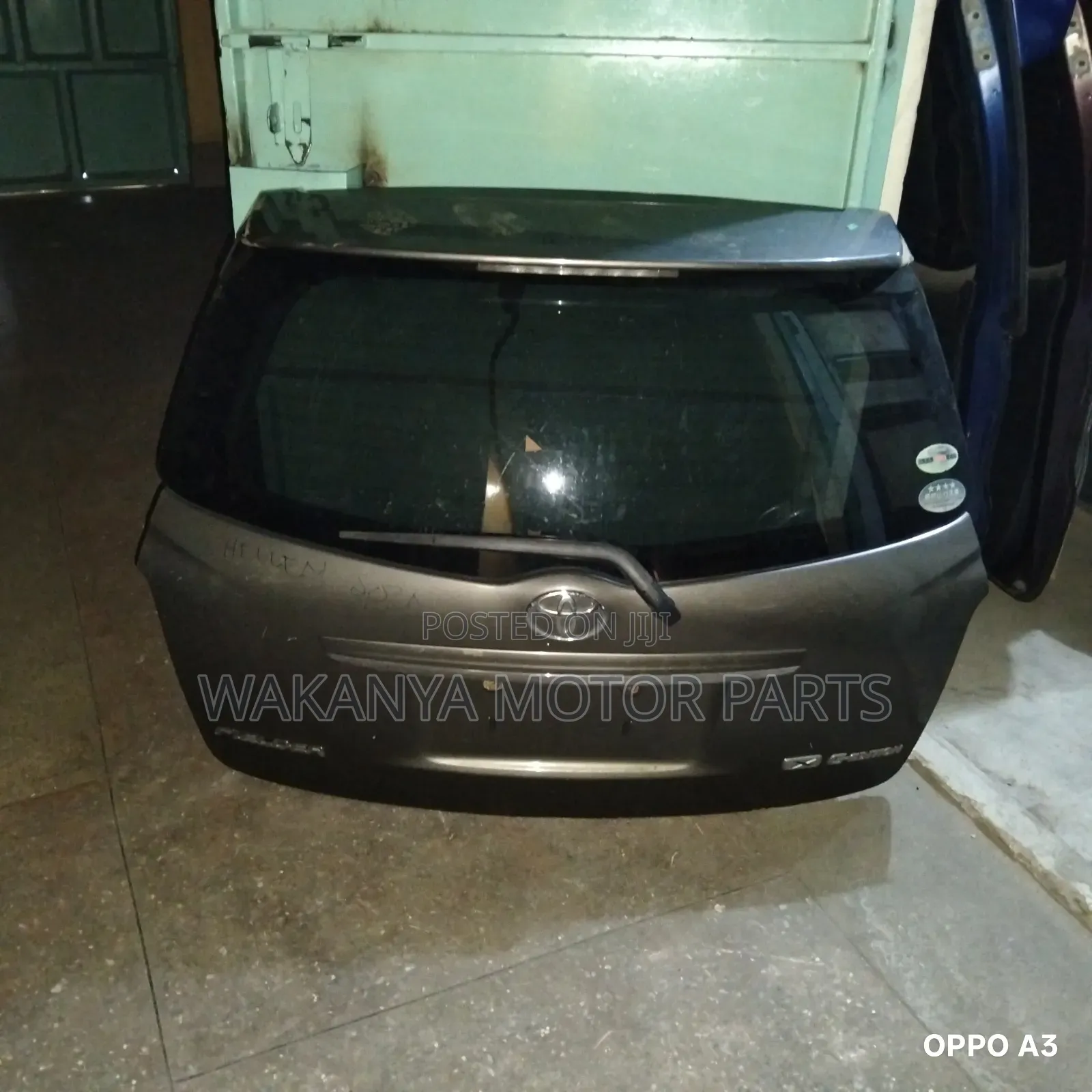 Toyota Fielder Models 2008/2011 Tailgate With Spoiler, Ex Japan