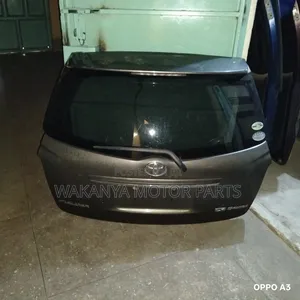 Toyota Fielder Models 2008/2011 Tailgate With Spoiler, Ex Japan