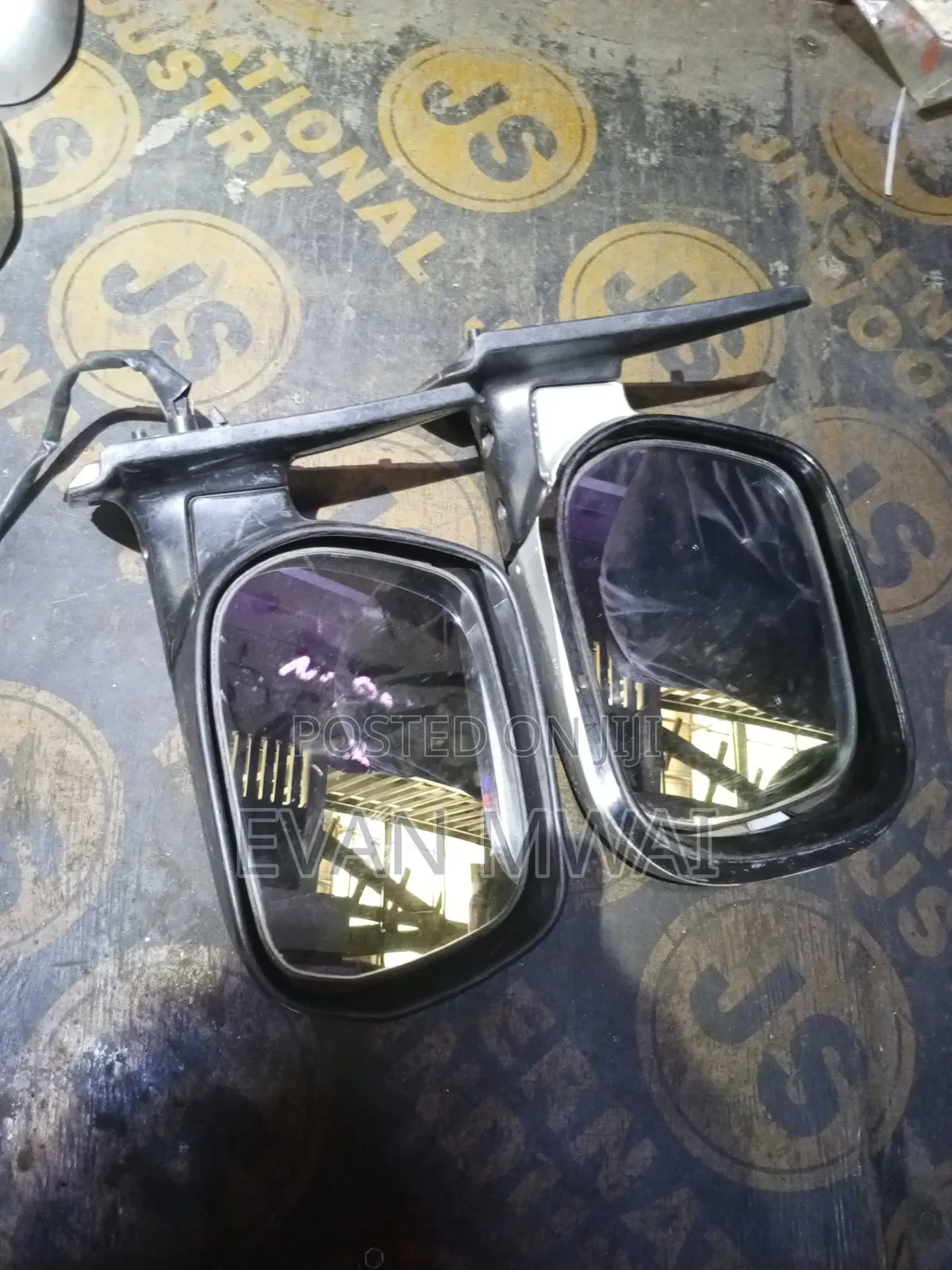 Sienta Side Mirror 2005 Without Signal