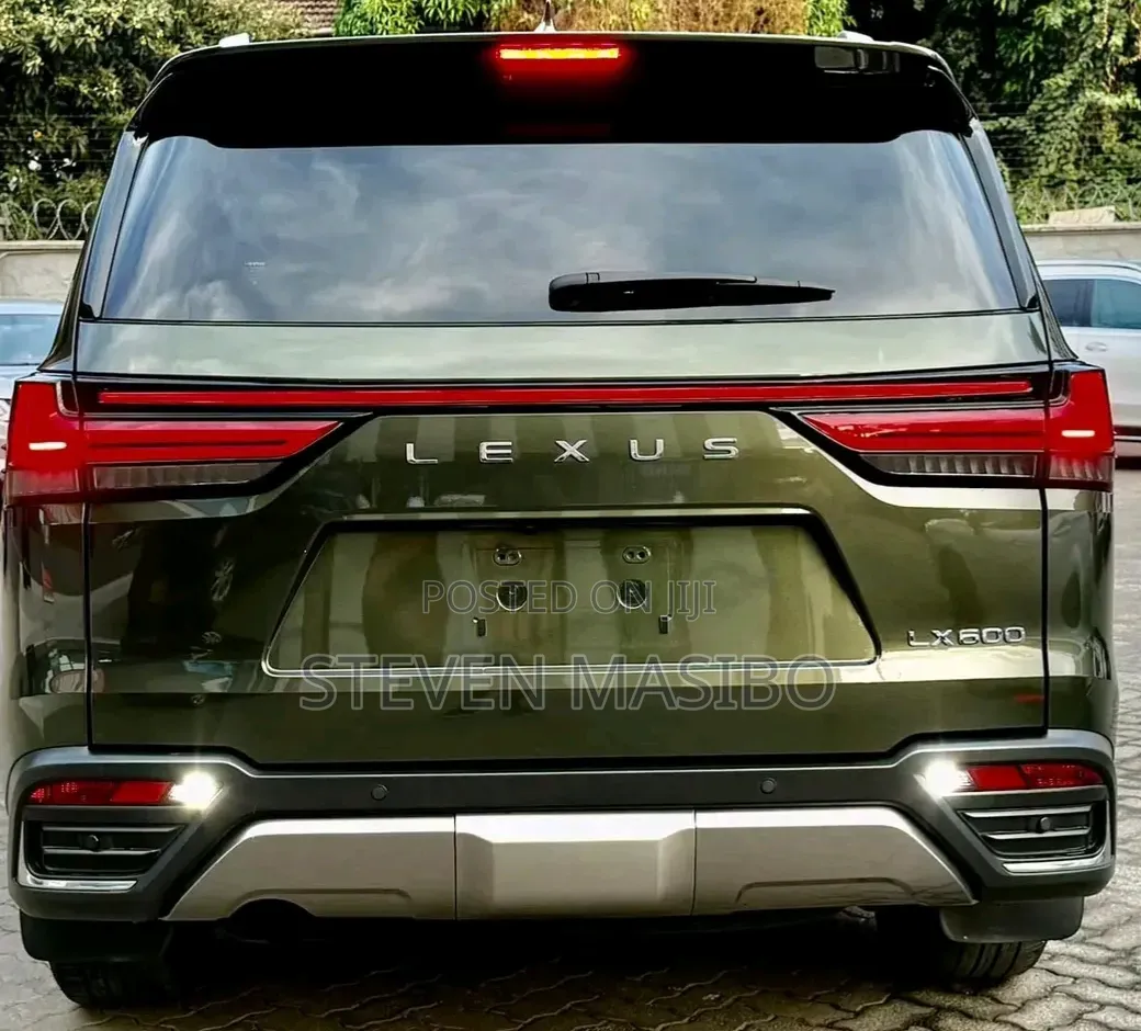Lexus LX 600 2022 Green