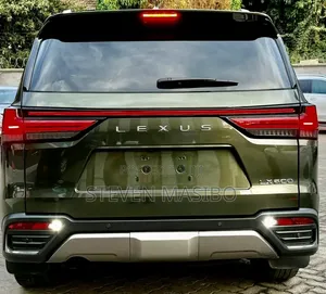 Lexus LX 600 2022 Green