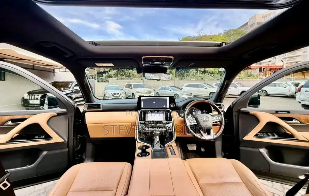 Lexus LX 600 2022 Green