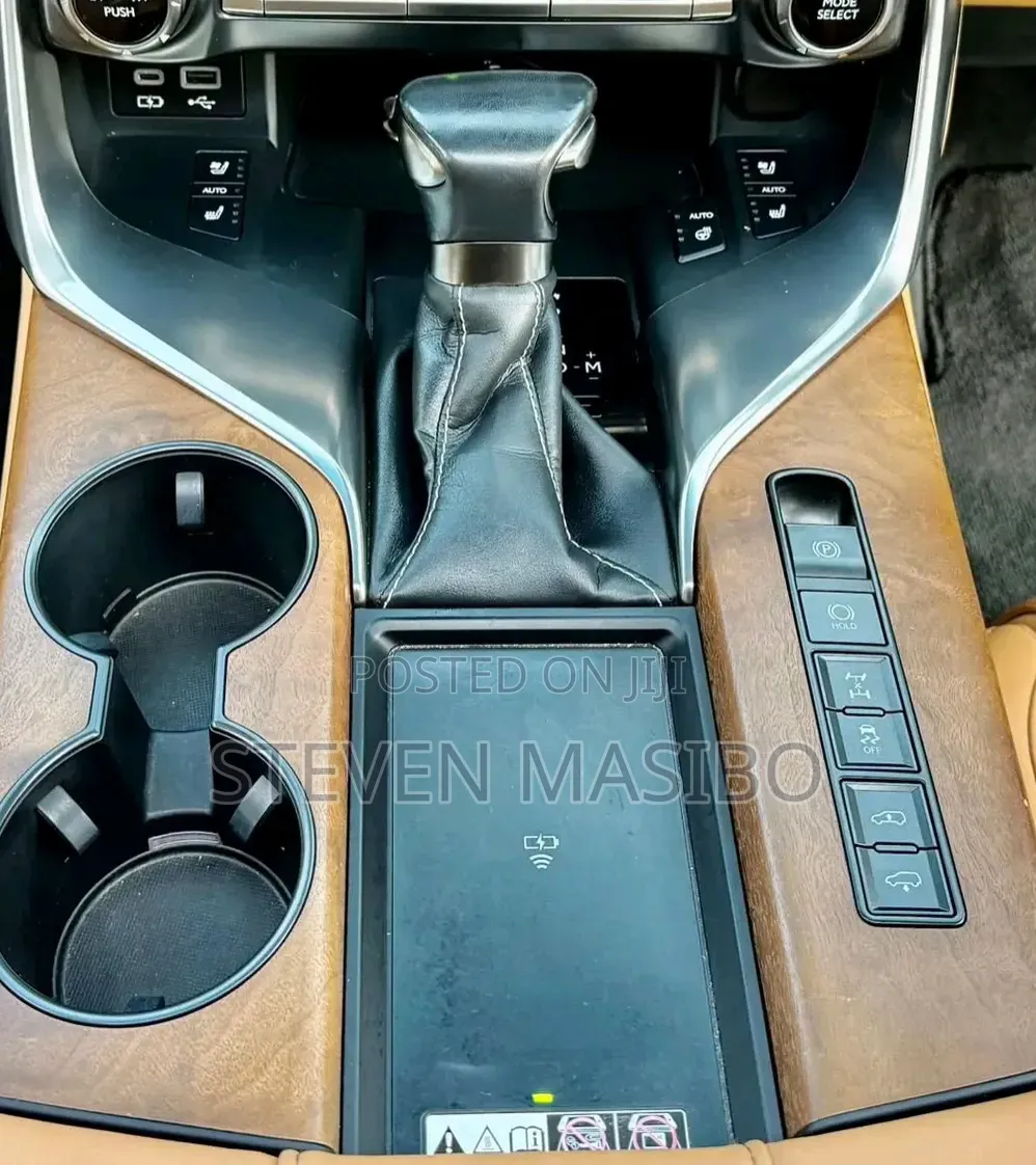 Lexus LX 600 2022 Green