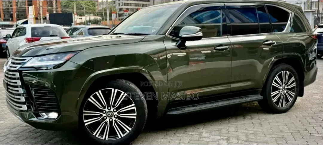 Lexus LX 600 2022 Green