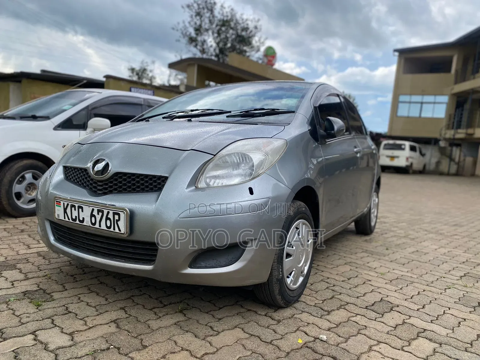 Toyota Vitz 2017 Gray