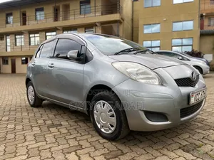 Toyota Vitz 2017 Gray