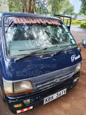 Toyota HiAce 2002 Blue