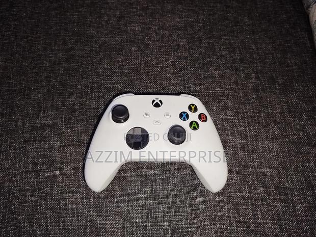 Xbox One Console - thumbnail 4