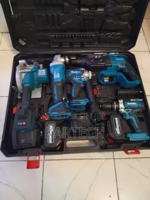Makita 5 in 1 Cordless Power Tools Combo Kit in a Carrying Case.