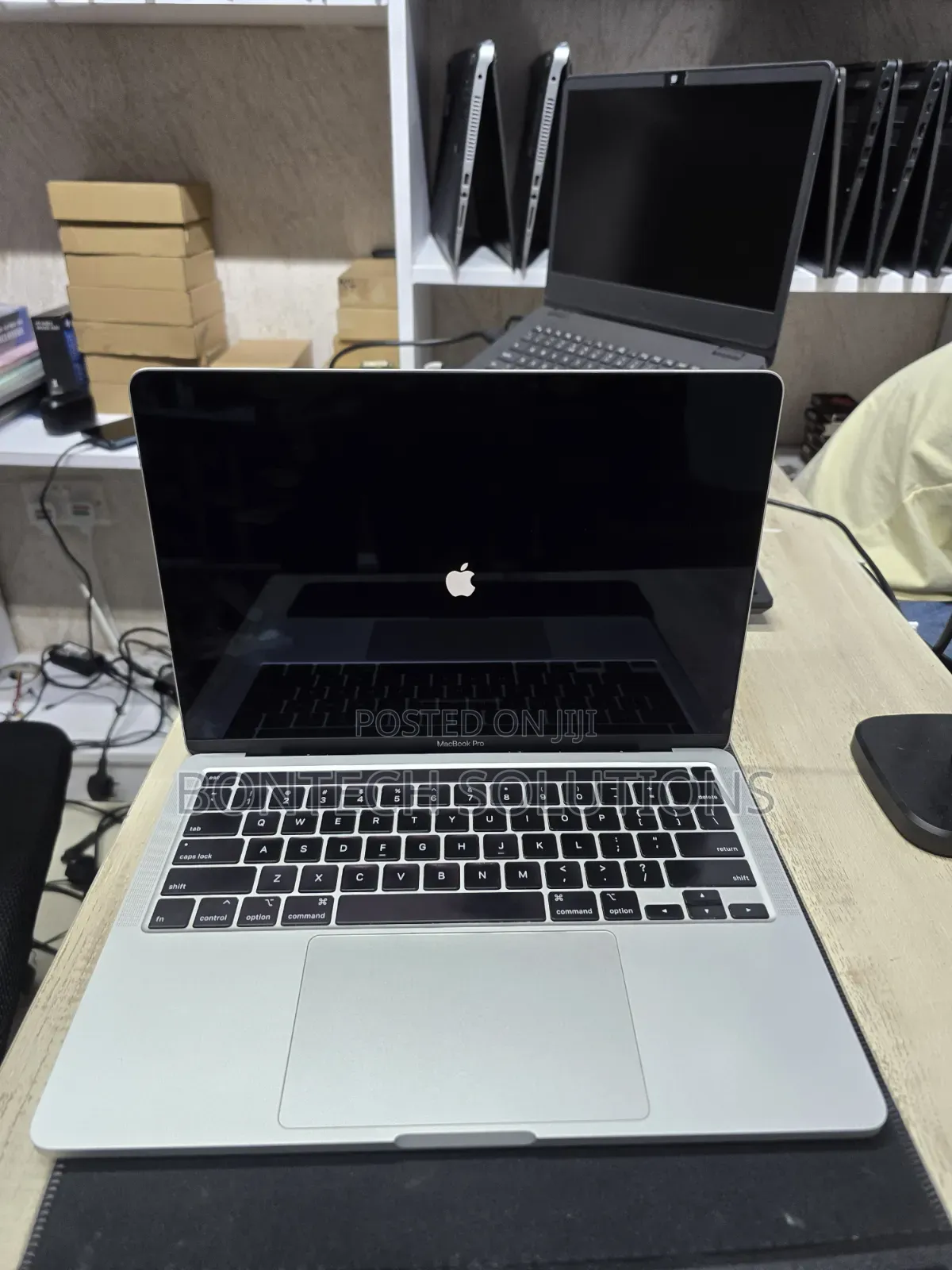Laptop Apple MacBook Pro 16GB Intel Core i7 SSD 512GB