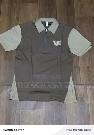 Quality Casual Collar Zipper Short Sleeved Shirts Available