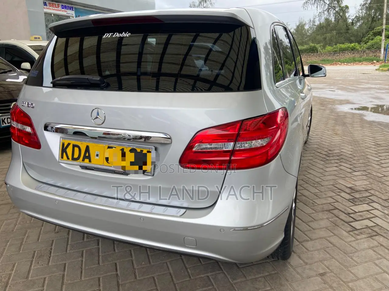 Mercedes-Benz B-Class B180 Petrol 2013 Silver