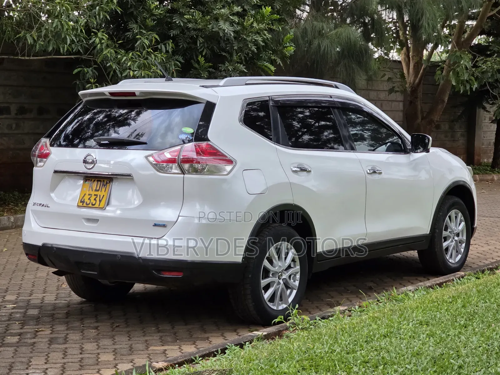 Nissan X-Trail 2017 White