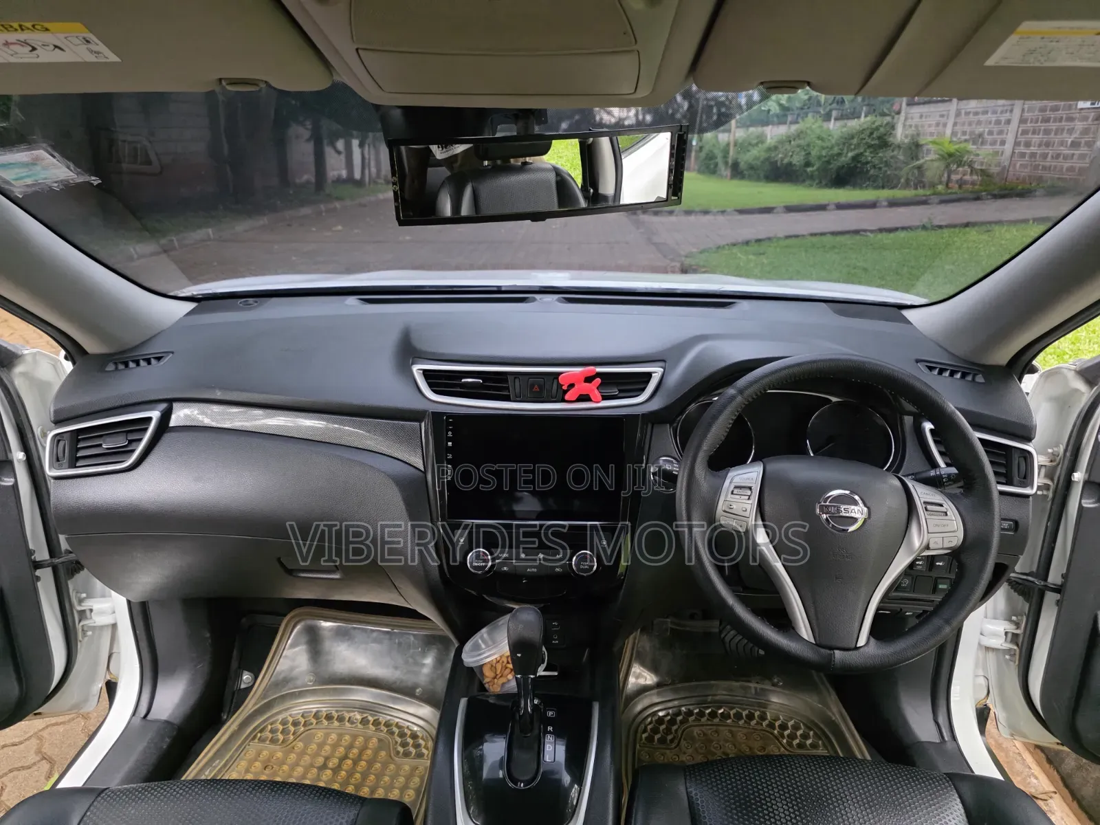 Nissan X-Trail 2017 White