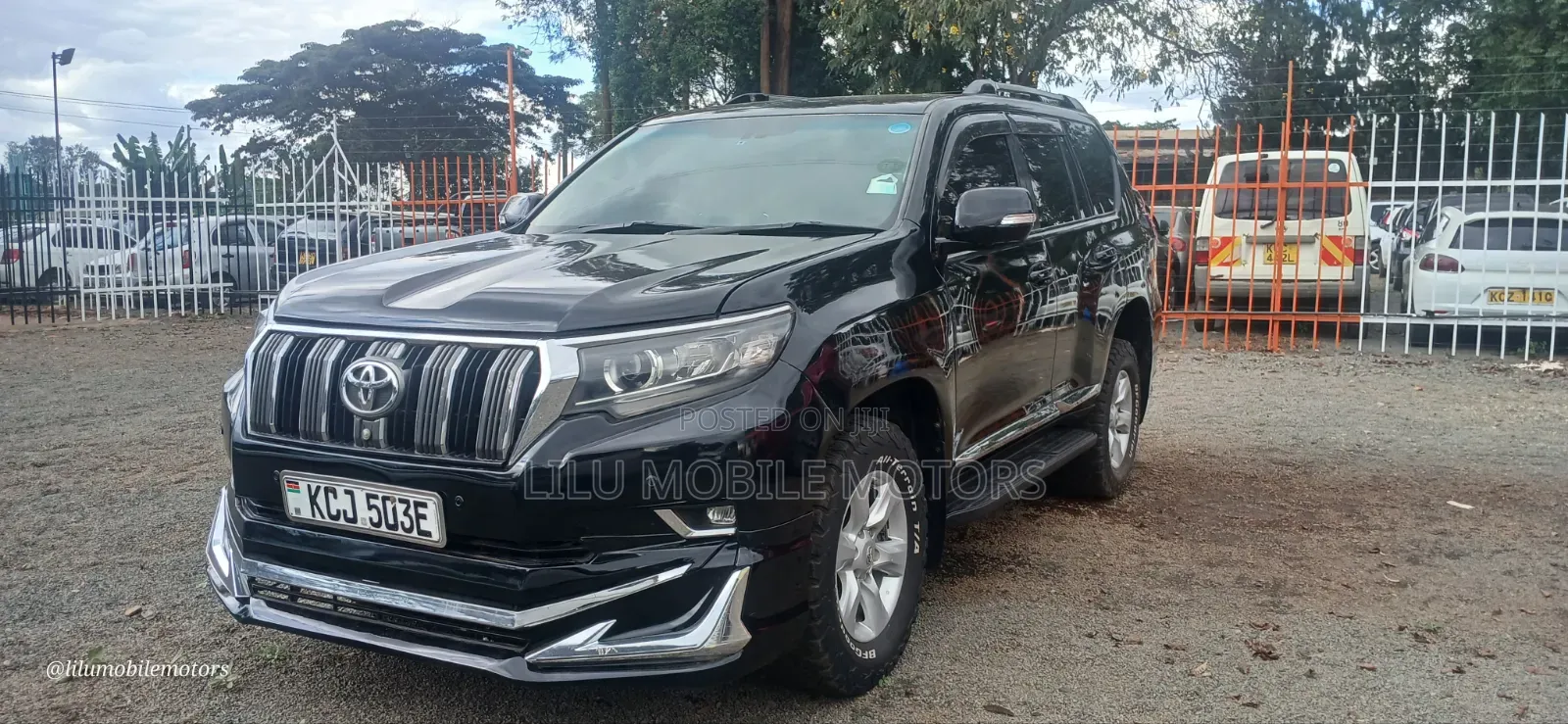 Toyota Land Cruiser Prado 2011 Black