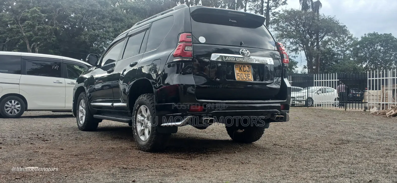 Toyota Land Cruiser Prado 2011 Black