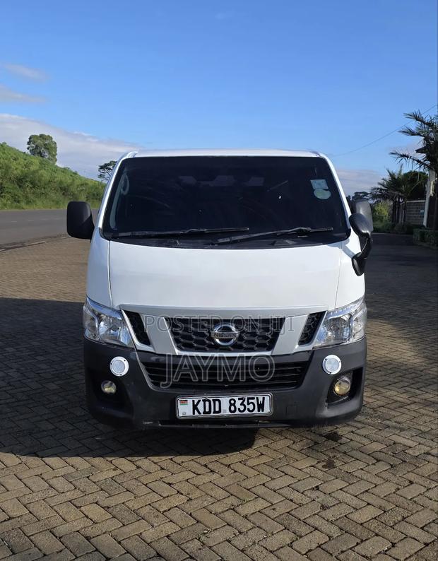 Nissan Caravan 2014 White - thumbnail 8