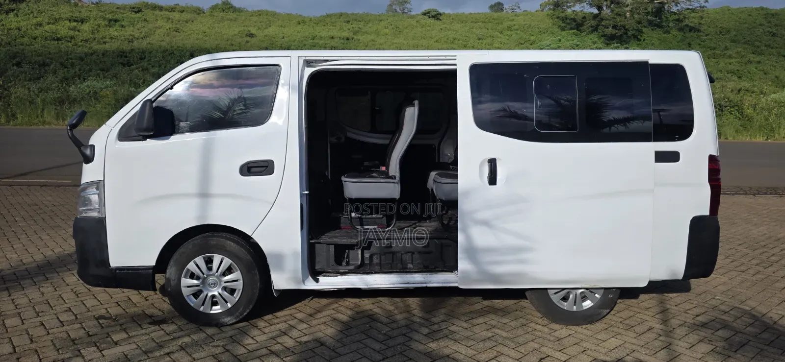 Nissan Caravan 2014 White