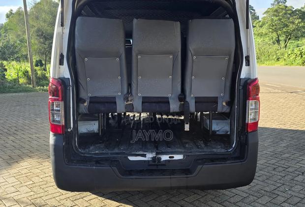 Nissan Caravan 2014 White - thumbnail 10
