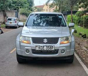 Suzuki Escudo 2010 Silver