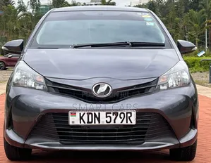 Toyota Vitz 2016 Silver
