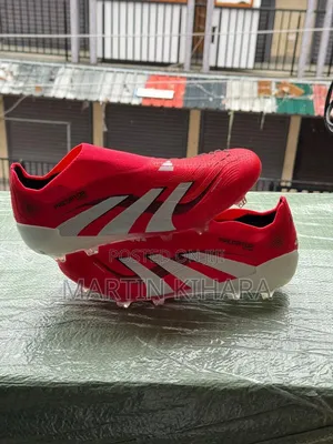 Laceless Adidas Predator Football Boots (Size 39-45)