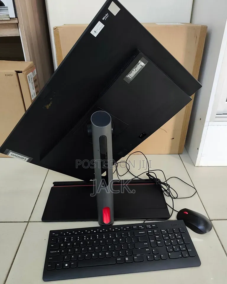 Desktop Computer Lenovo ThinkCentre 24 16GB Intel Core i5 SSD 512GB