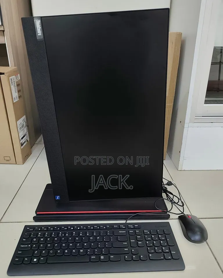 Desktop Computer Lenovo ThinkCentre 24 16GB Intel Core i5 SSD 512GB