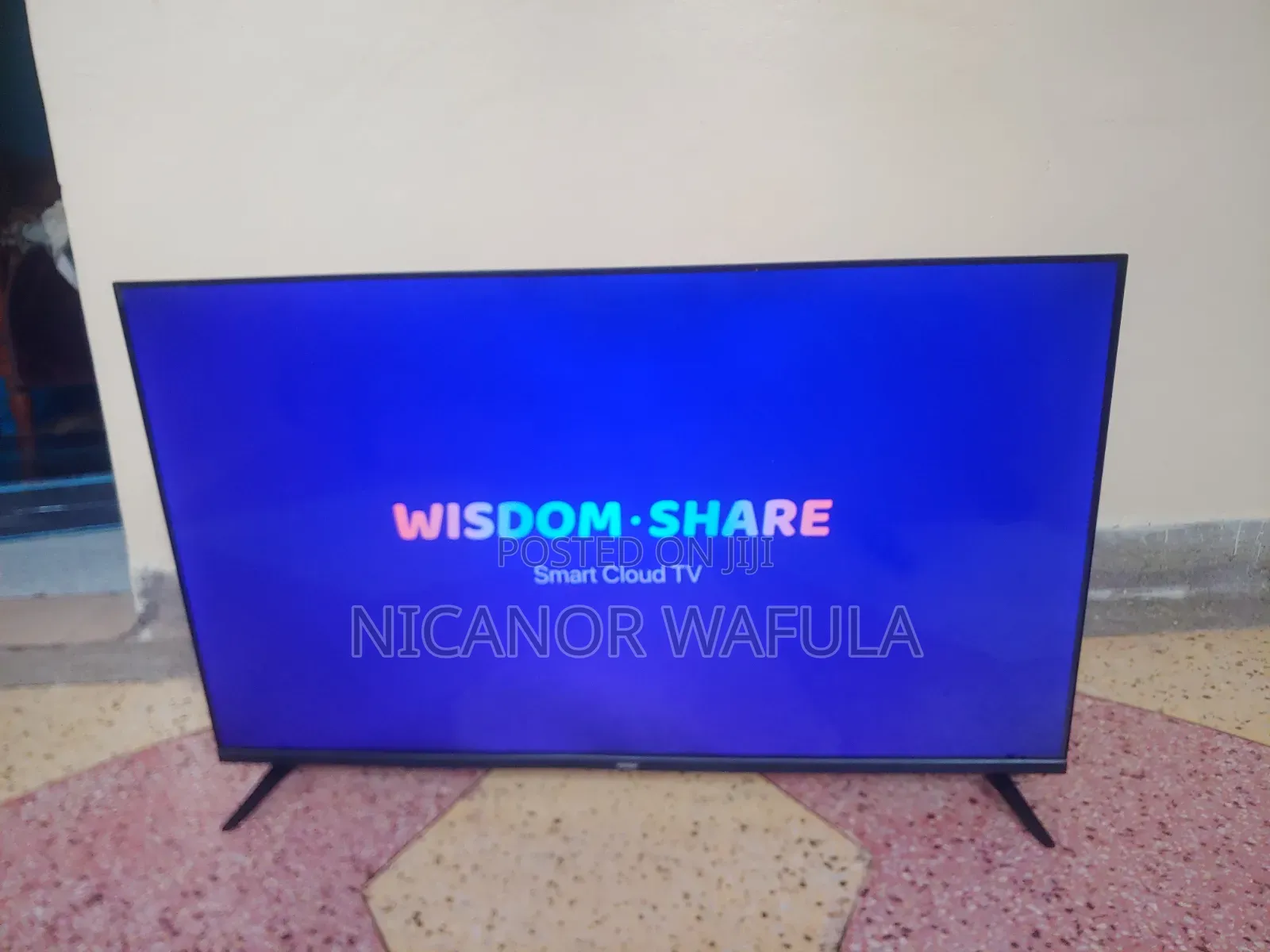 Vitron 44inch Frameless Tv